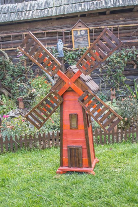 dekoracia do zahrady dreveny veterny mlyn