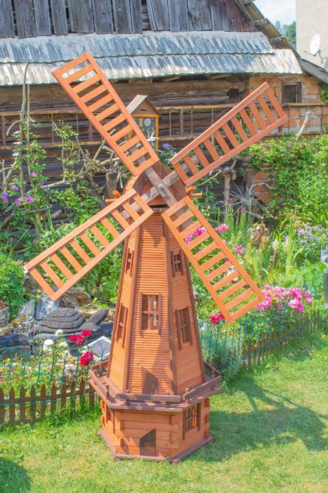 dekoracia do zahrady dreveny mlyn